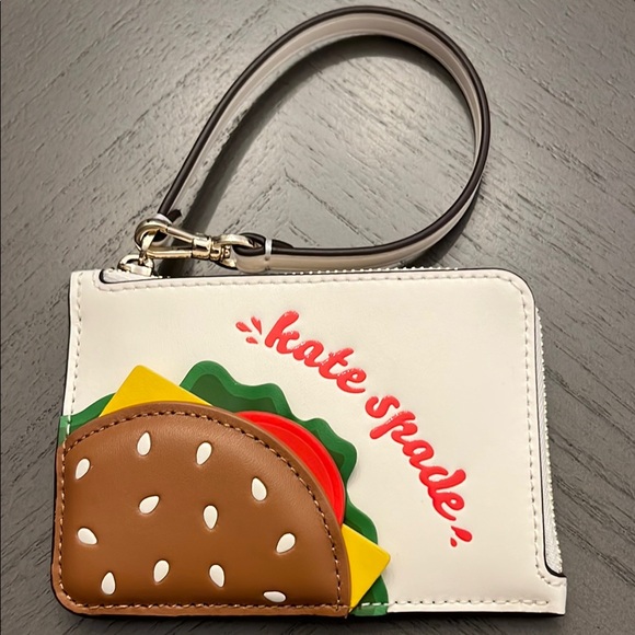 日本未入荷 Kate Spade Snack Bar Burger Card Holder Wristlet m_6833b2adf6035a7f993ebe04.jpg